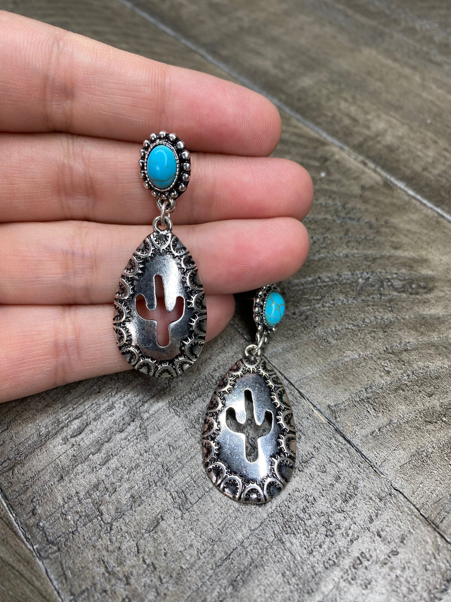 Cactus teardrop with turquoise stud #50