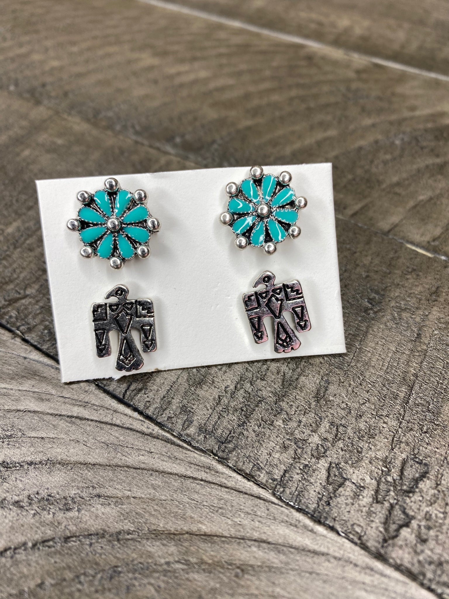 2 pack stud earrings #70